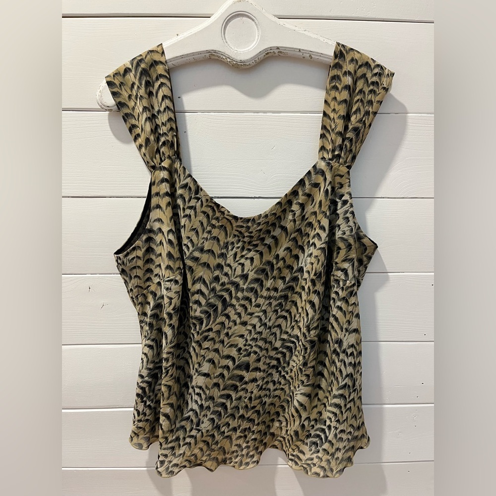 ALGO Size 22 – Beige & Black Feather Print Sleeveless Top